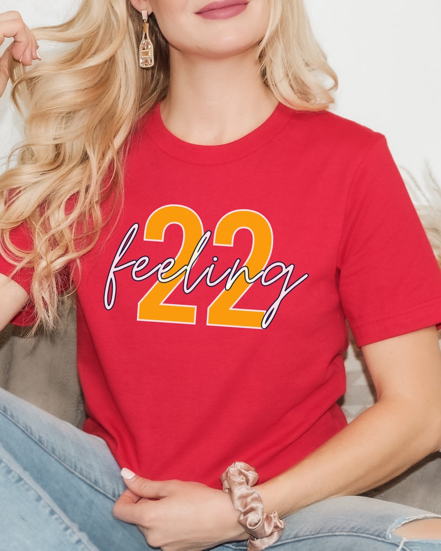 Girl wearing red feeling 22 t-shirt