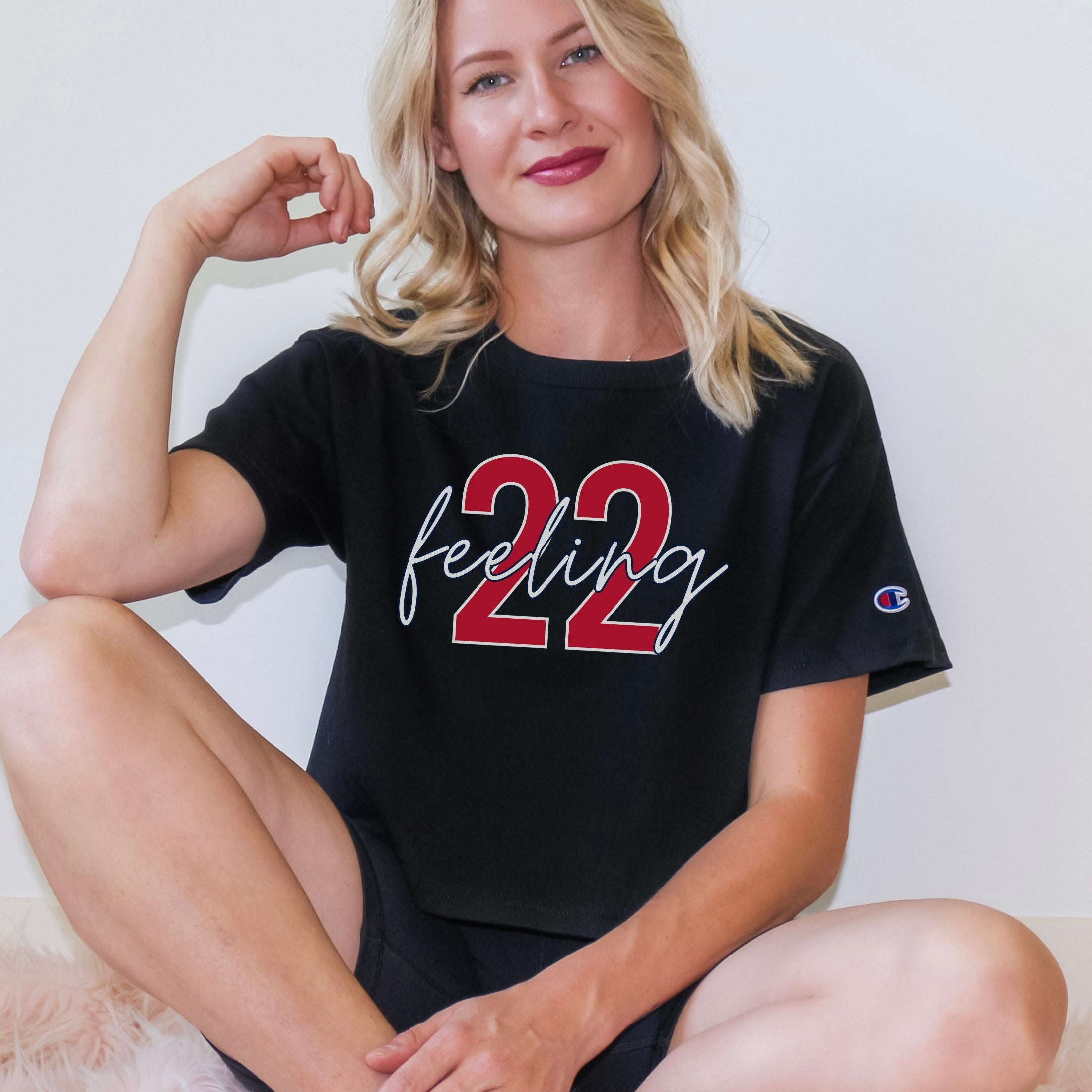 Girl wearing feeling 22 crop top in black