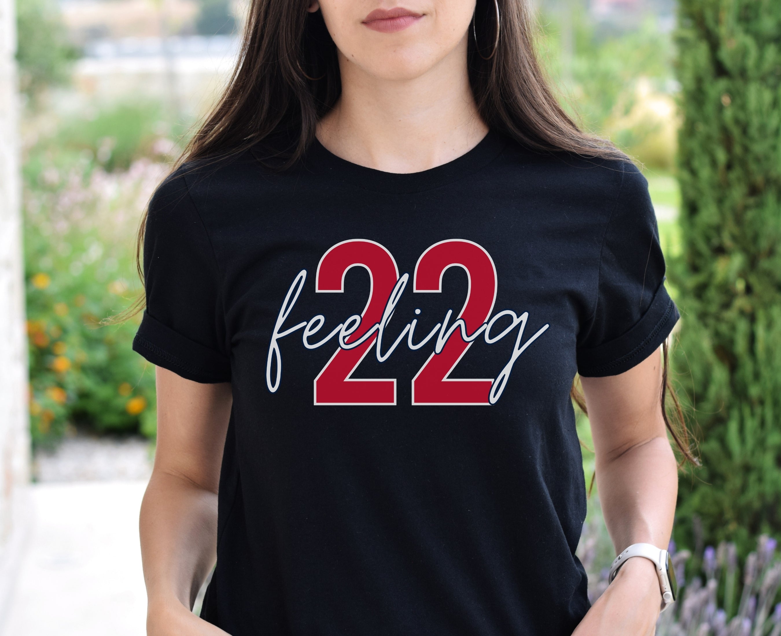 Girl wearing black feeling 22 t-shirt