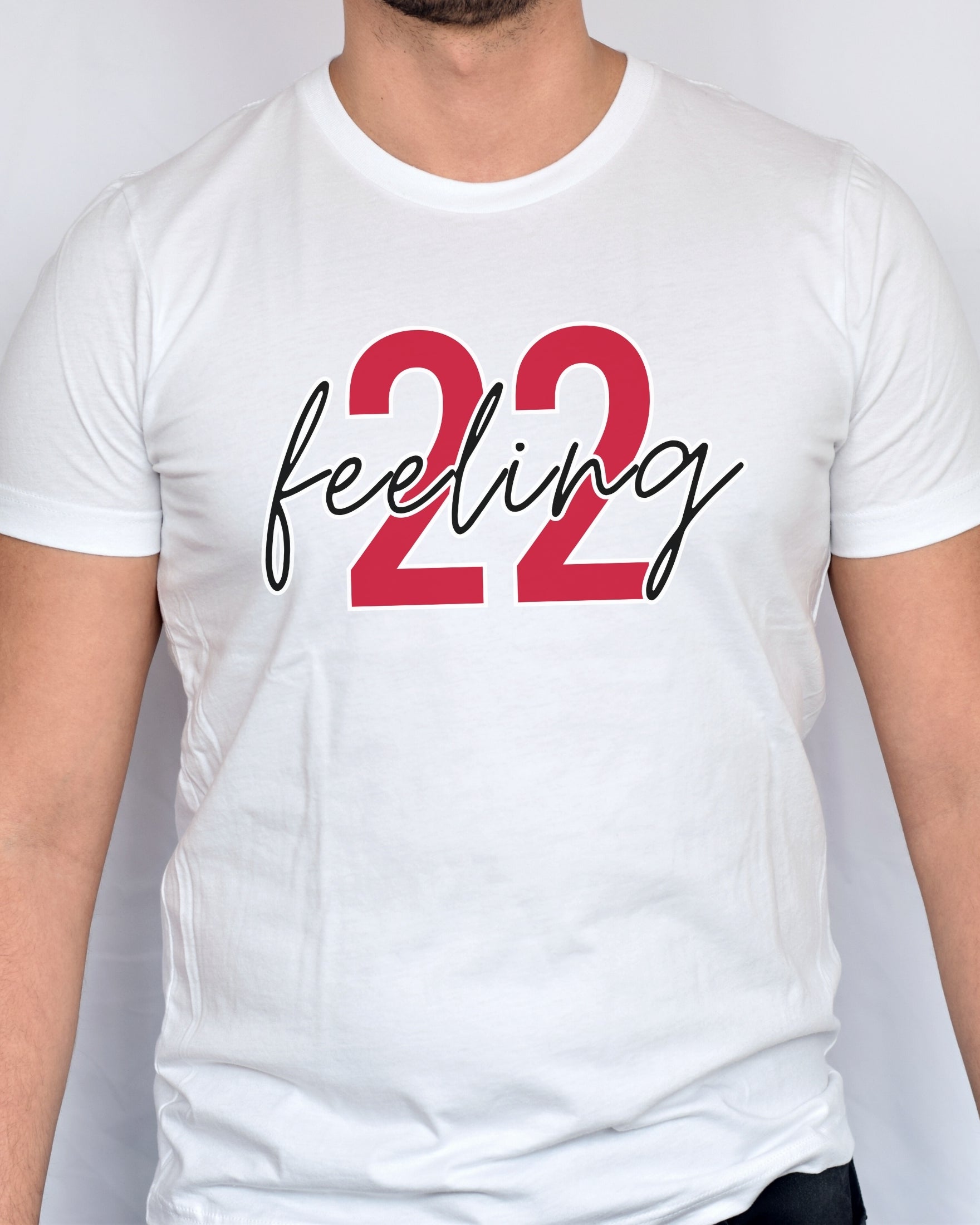 Man wearing white feeling 22 t-shirt