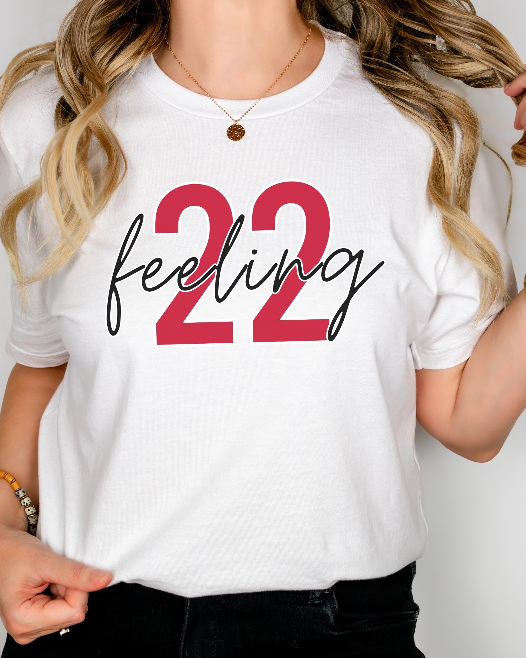 Girl wearing white feeling 22 t-shirt