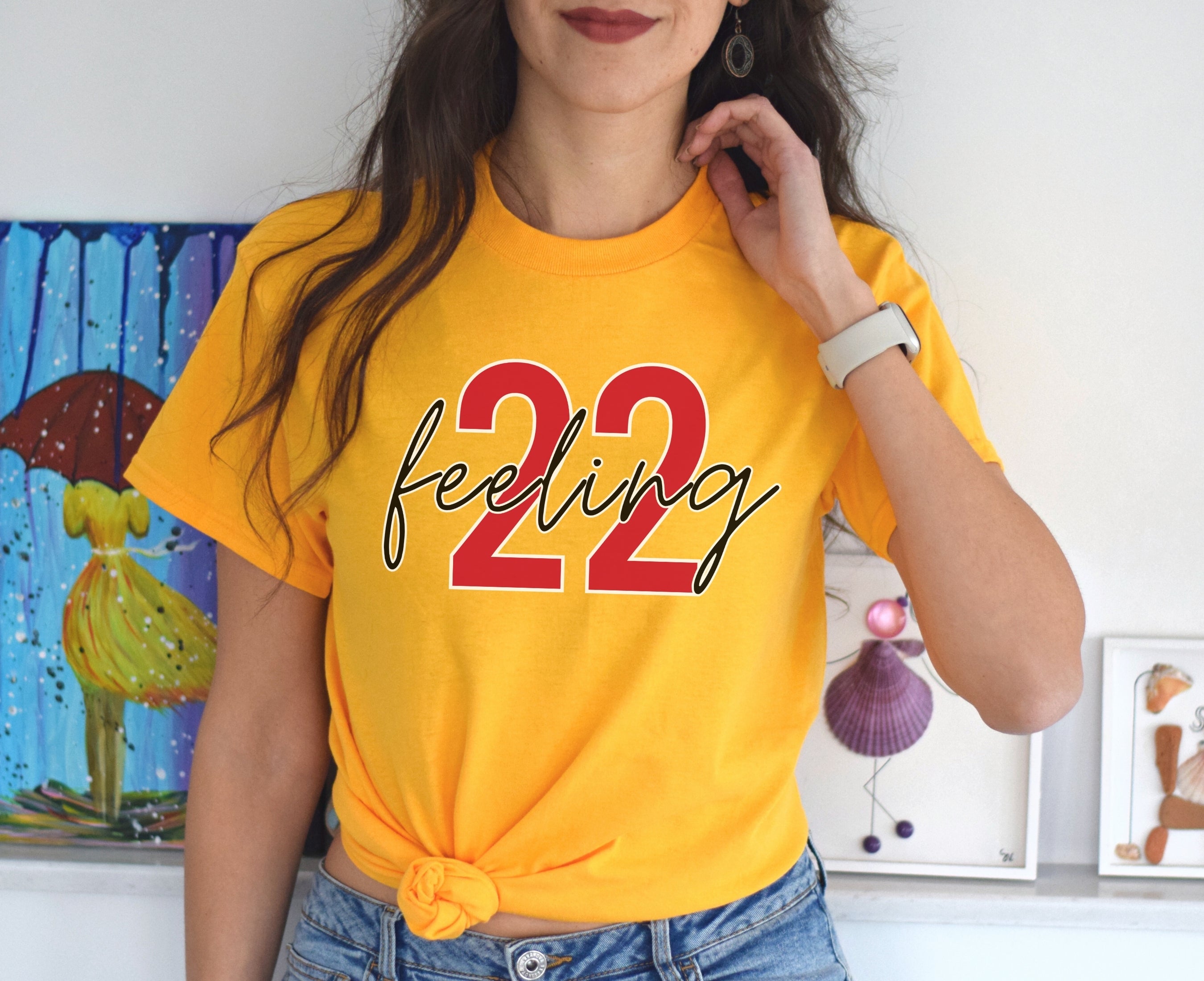 Girl wearing gold feeling 22 t-shirt