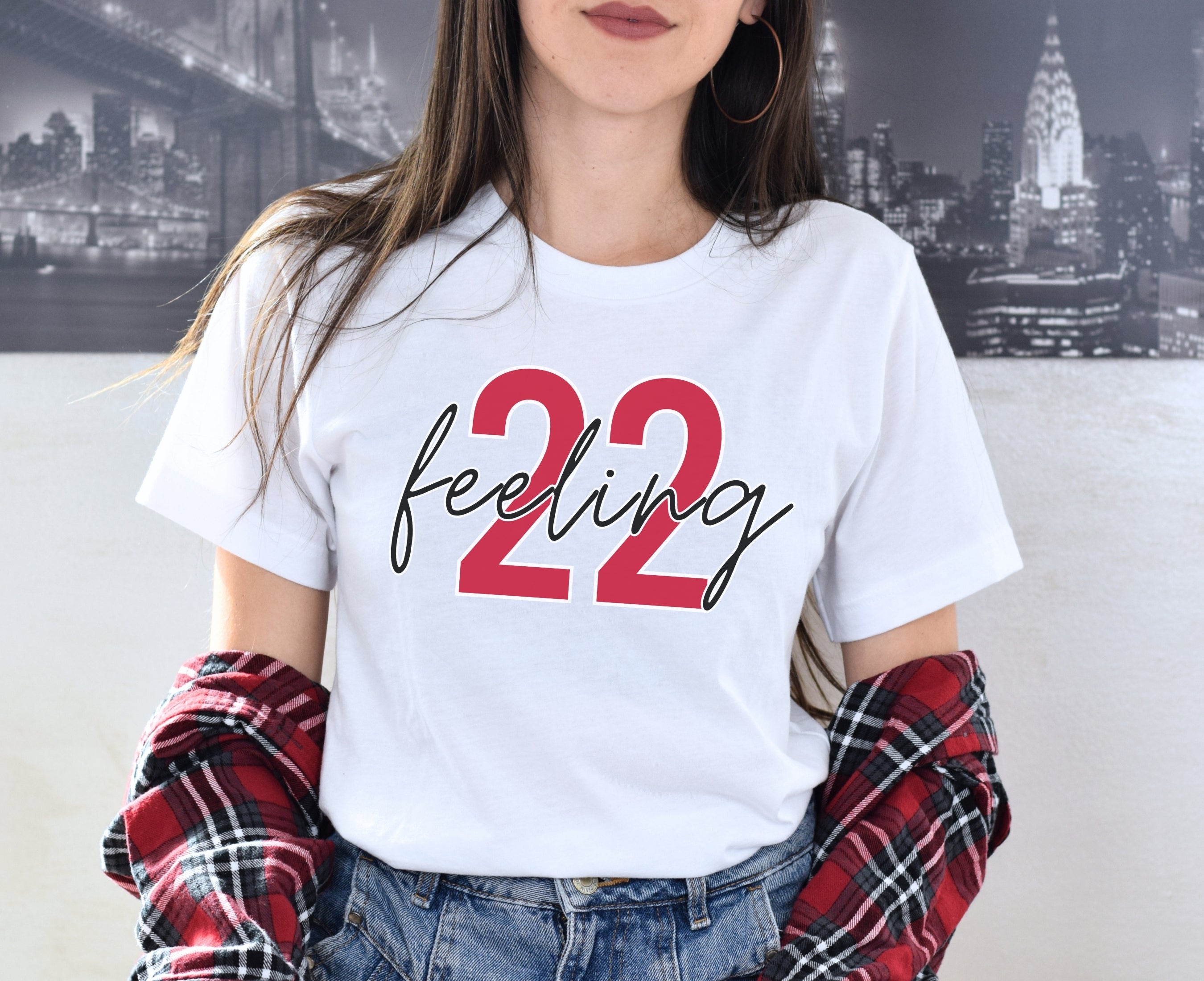 Girl wearing white feeling 22 t-shirt