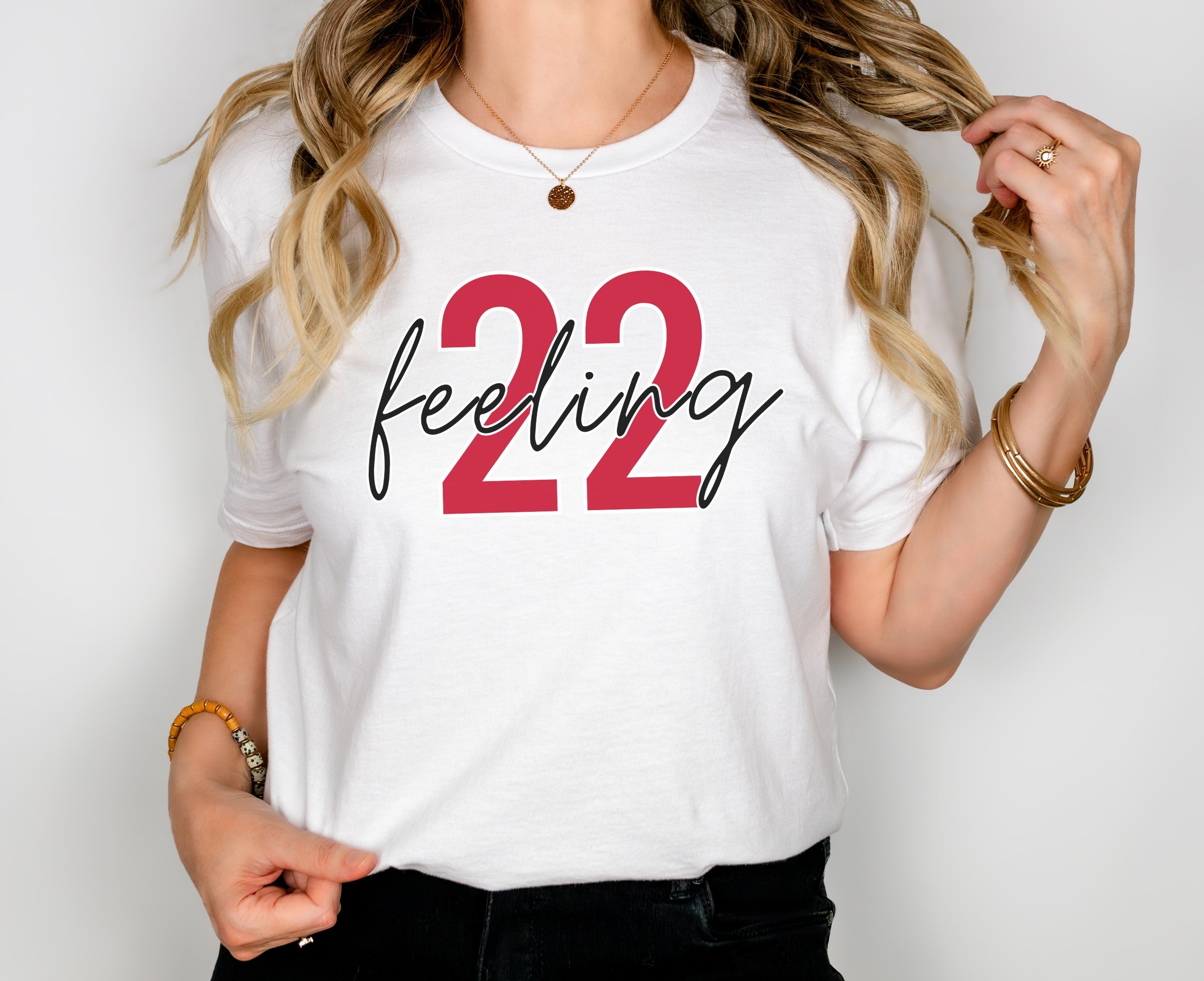Girl wearing white feeling 22 t-shirt